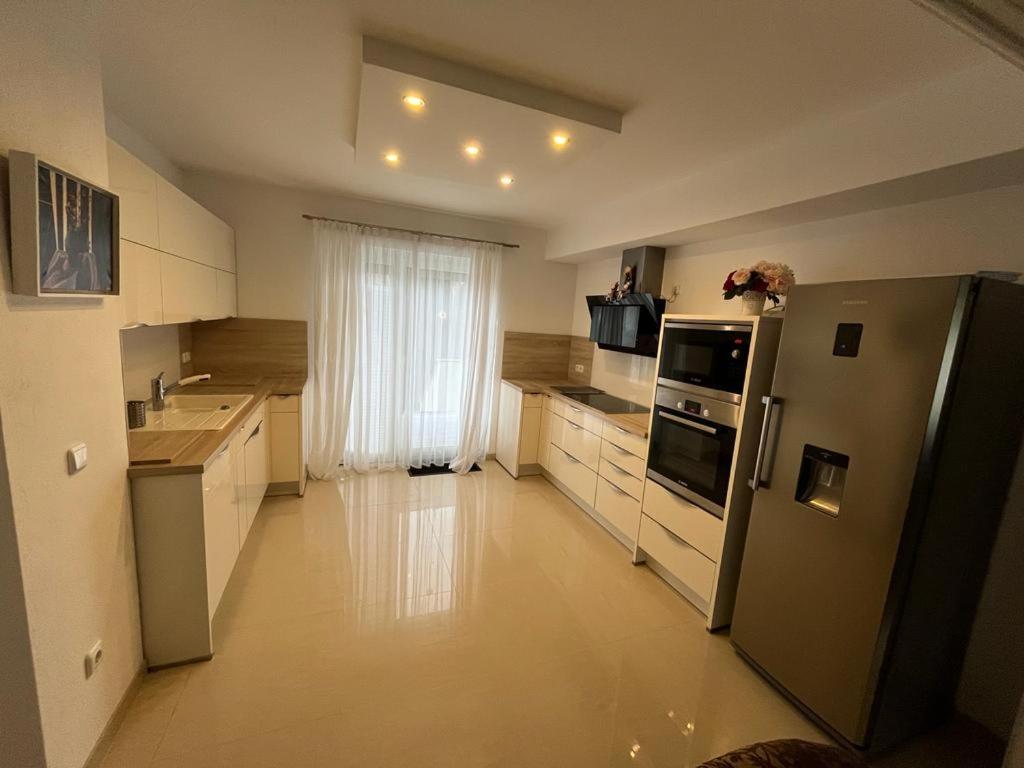 Schickes 110Qm Ferienhaus In Naehe Vw, Messe,Dez Und Orangerie คาสเซล ภายนอก รูปภาพ