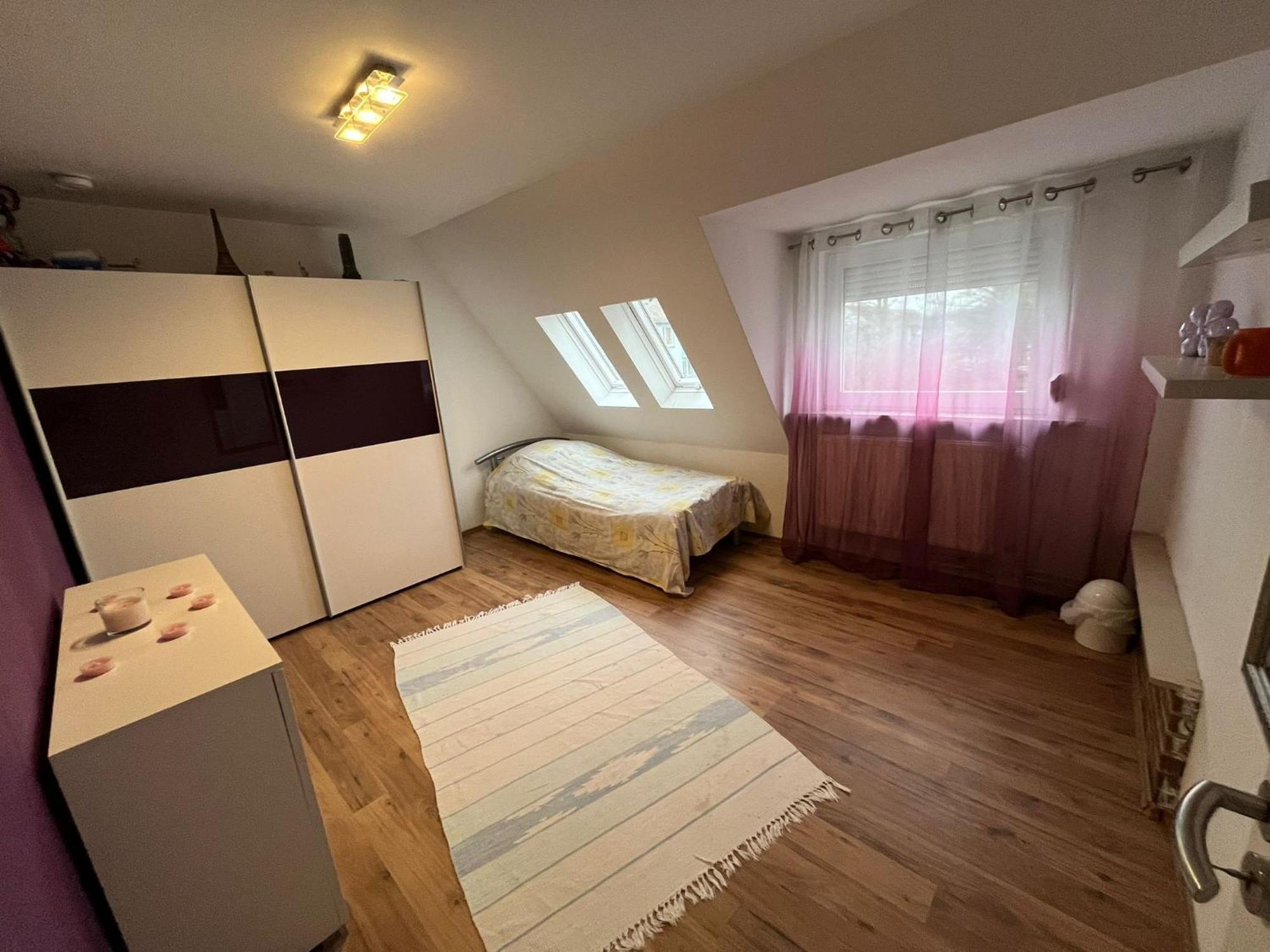 Schickes 110Qm Ferienhaus In Naehe Vw, Messe,Dez Und Orangerie คาสเซล ภายนอก รูปภาพ