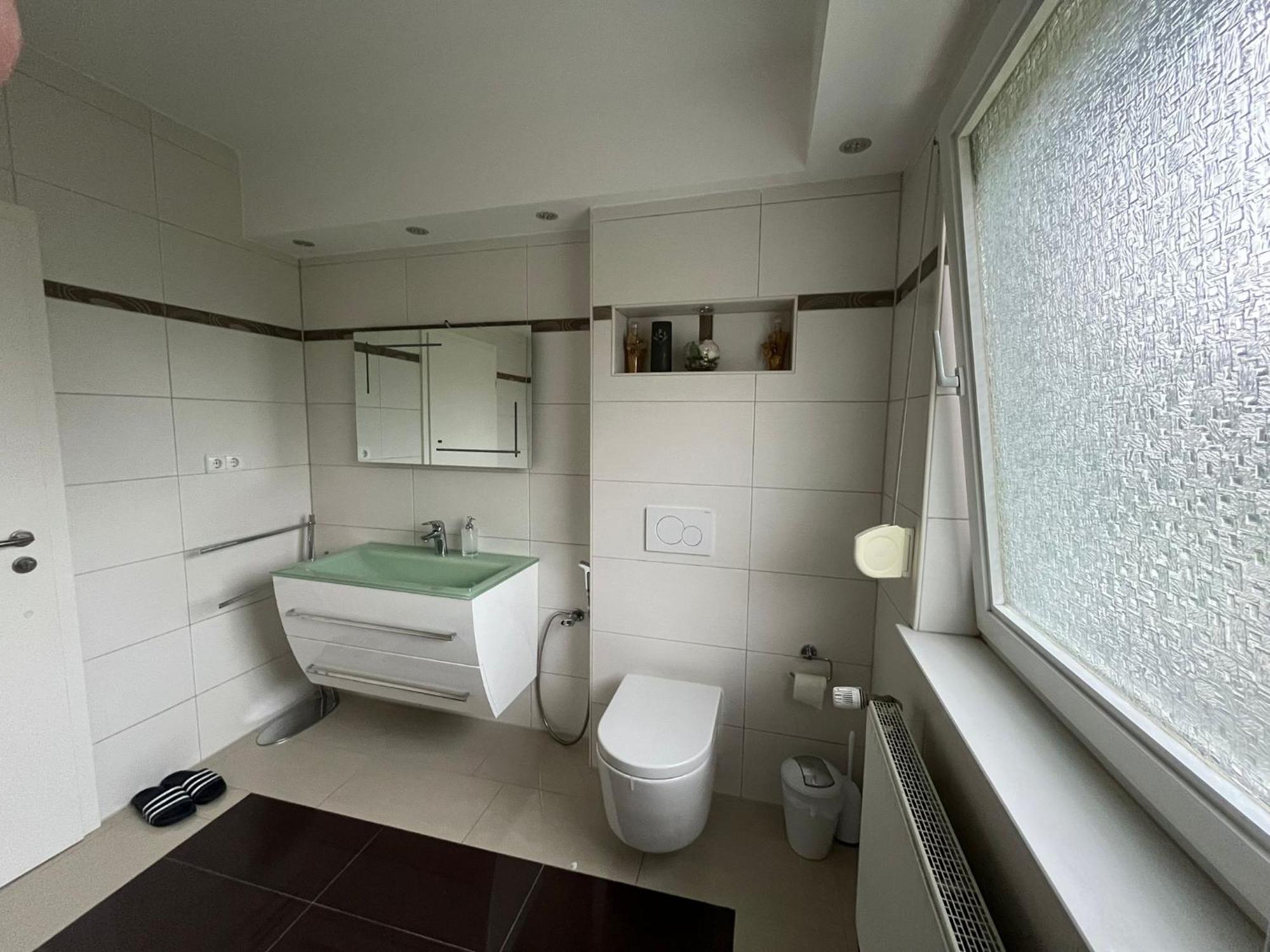 Schickes 110Qm Ferienhaus In Naehe Vw, Messe,Dez Und Orangerie คาสเซล ภายนอก รูปภาพ